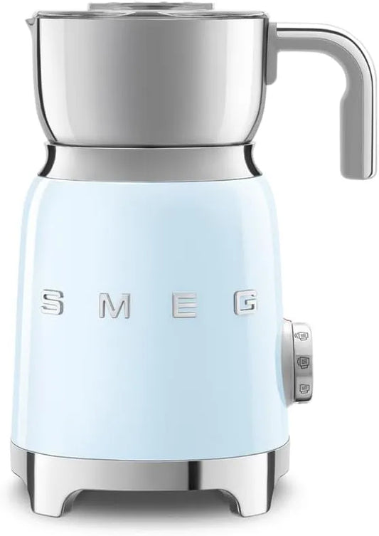 Smeg, Mousseur à lait rétro style années 50 avec 2 disques, 6 programmes prédéfinis, moussage chaud ou froid et chauffage par induction, bleu pastel